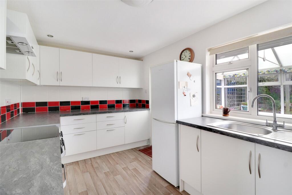 School Close, Fremington, Barnstaple, Devon, EX31 photo 3