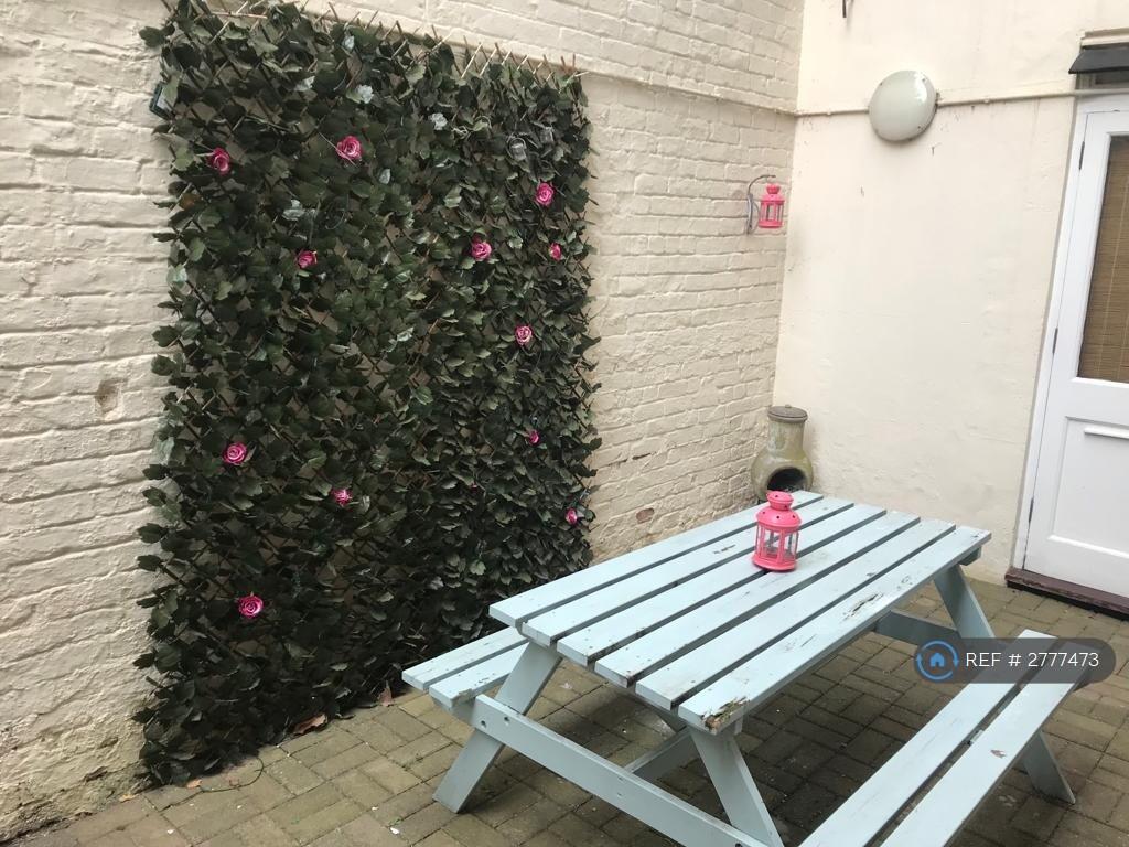 Main image of property: London Road, Cheltenham, GL52