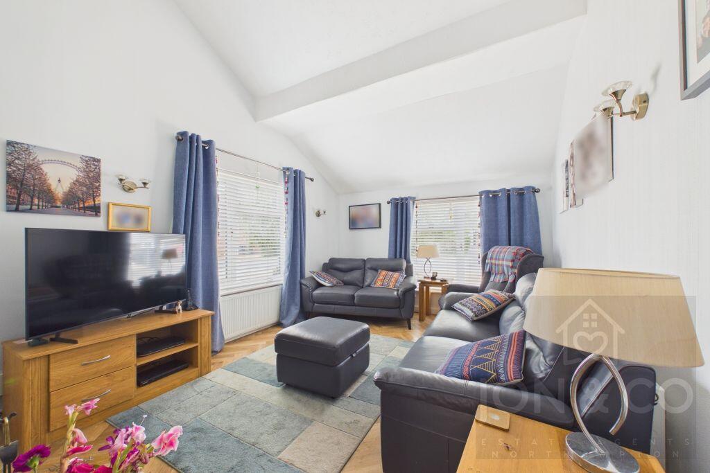 House in Northampton, Billing - View 5