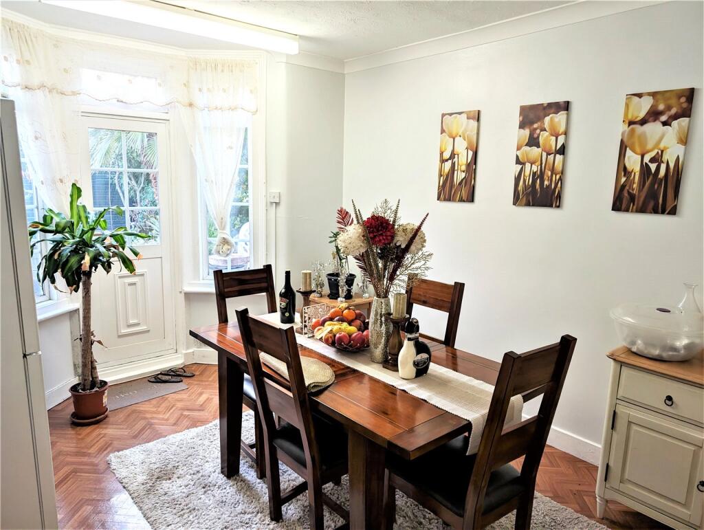 House in Croydon - View 4