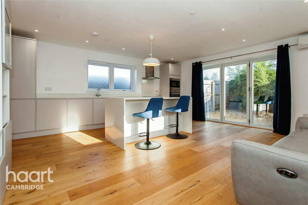 Dunsmore Close, Cambridge - View 2