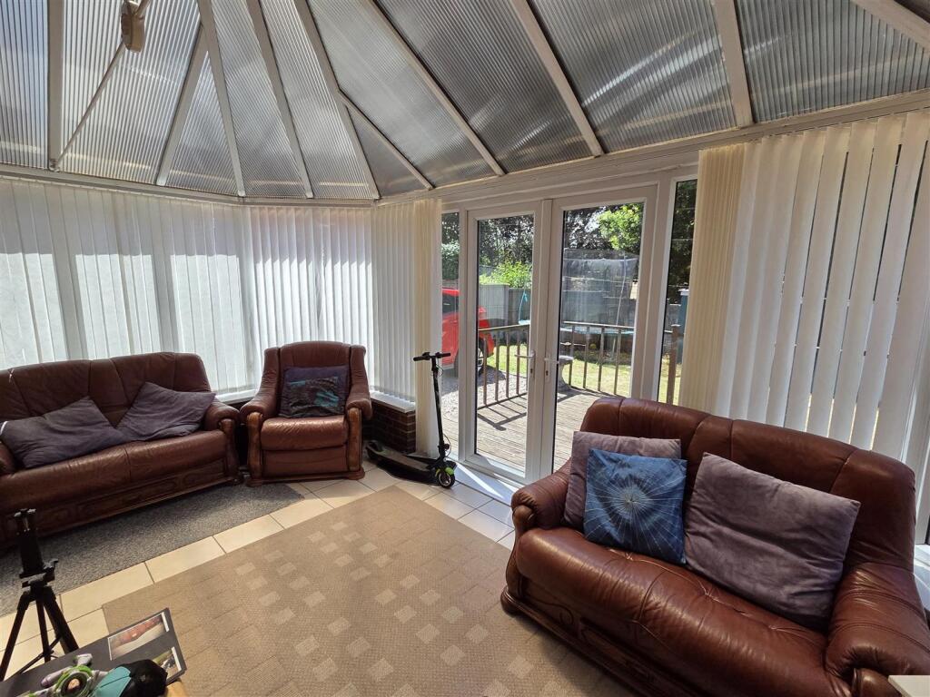 House in Newark and Sherwood, Rainworth - View 4
