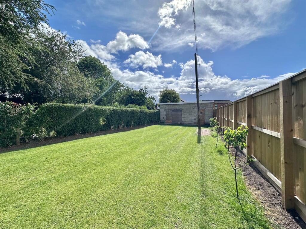 Wistaston Green Road, Wistaston, Cheshire photo 4