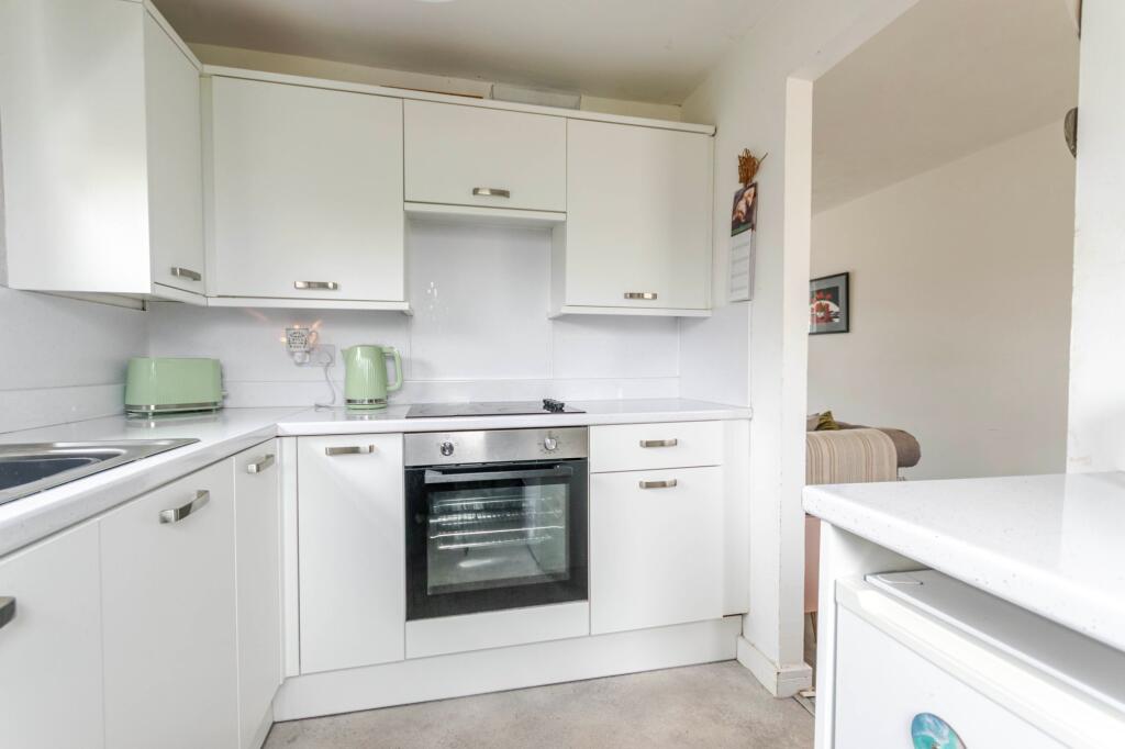 6 Dornoch Court, Kilwinning, KA13 6QN photo 4
