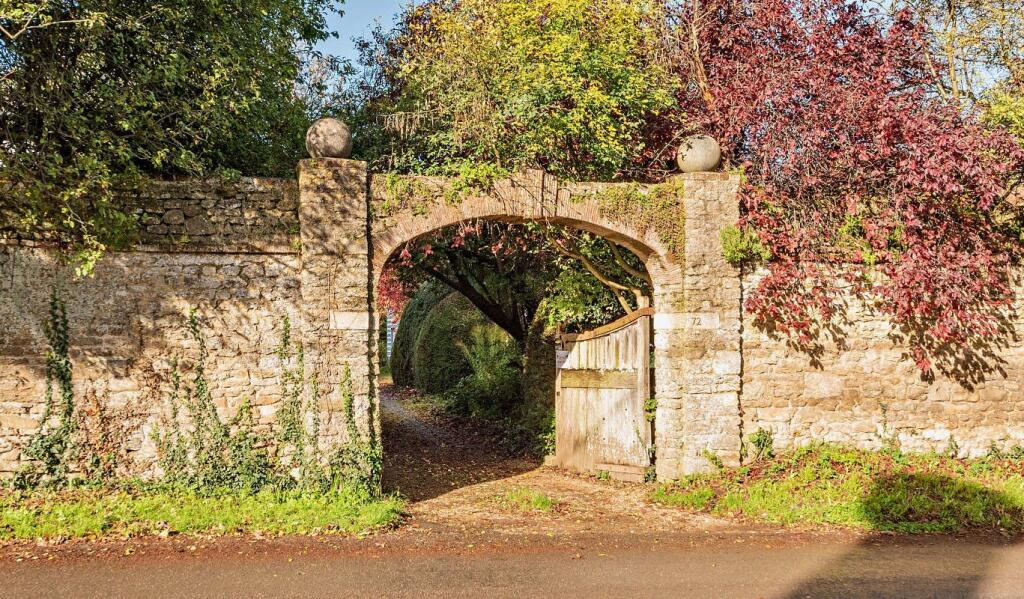Sutton Courtenay, Oxfordshire photo 2