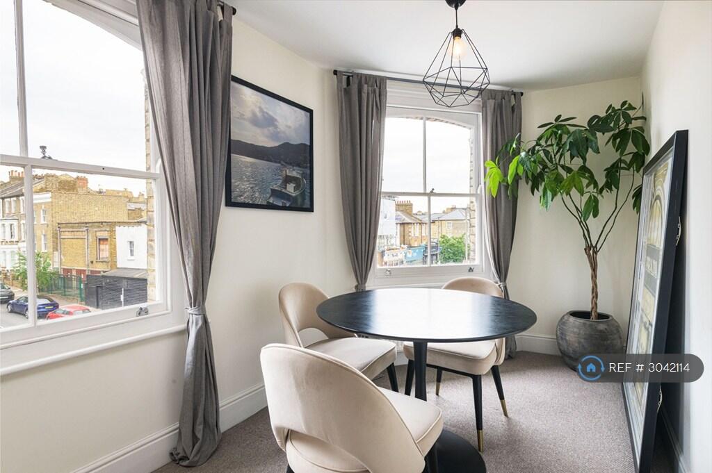 Apartment in London, Clapham Junction - View 3