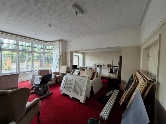 002 Communal Area a.jpg