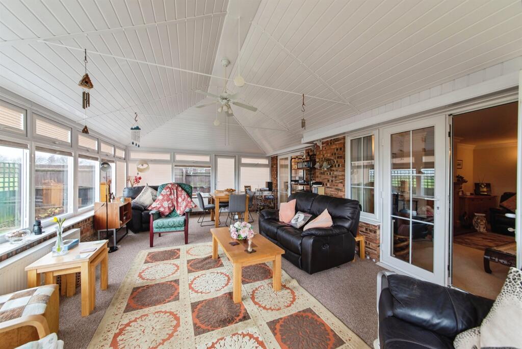 House in South Holland, Weston - More