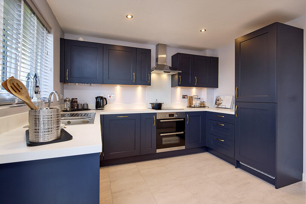 Show Wawne Road,
Hull,
HU7 3PY

 photo 4