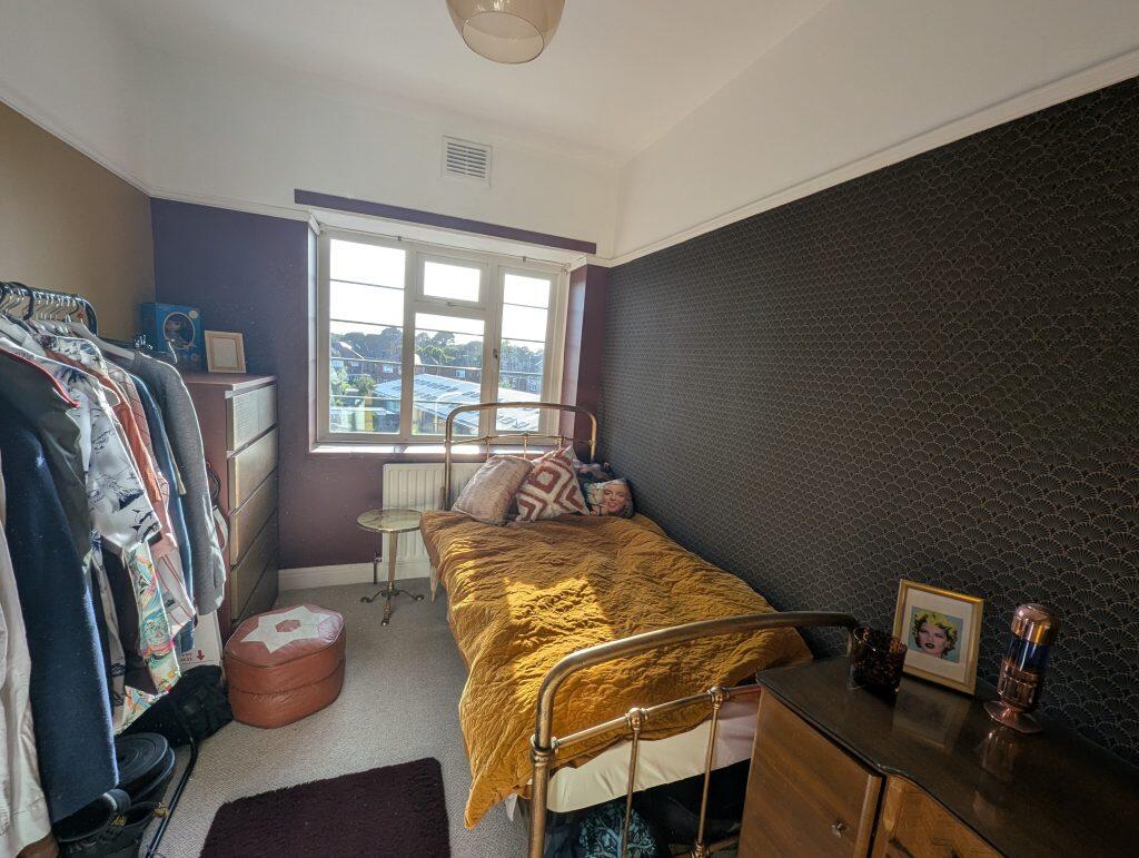 Apartment in Bournemouth, Winton - View 3