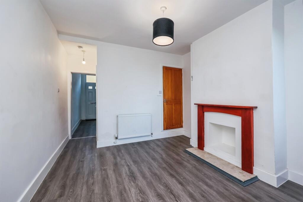 House in Nottingham - View 5