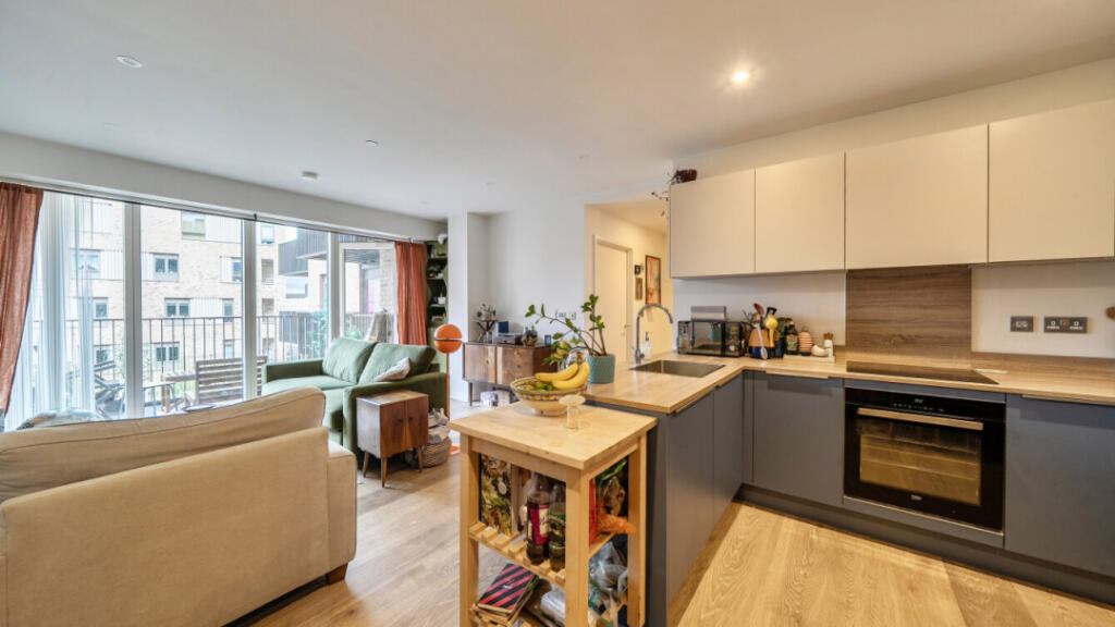Apartment in London - View 5