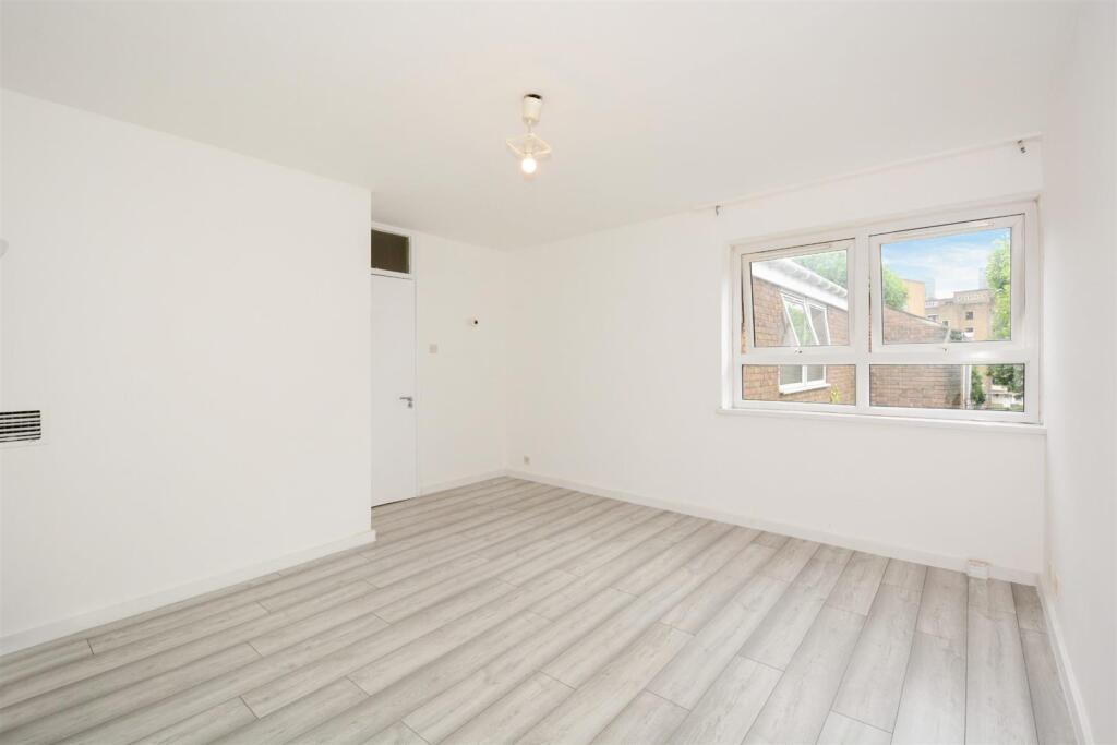Apartment in London, Poplar - View 4