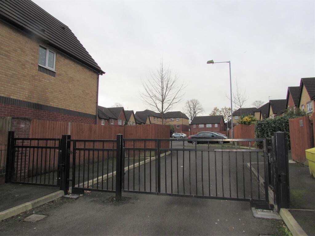 Property photo 8