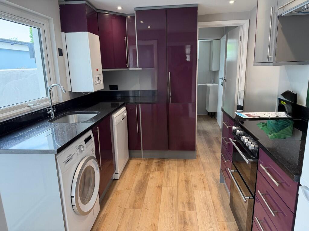Whiterock Place, BN42 photo 4