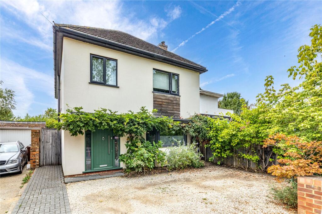 Main image of property: New Haw Road, New Haw, Addlestone, Surrey, KT15