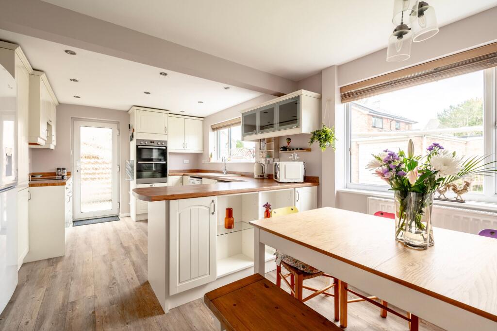 Noel Road, Oulton Broad North photo 2