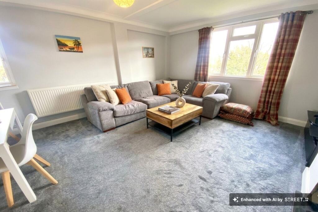 Apartment in Southampton - More