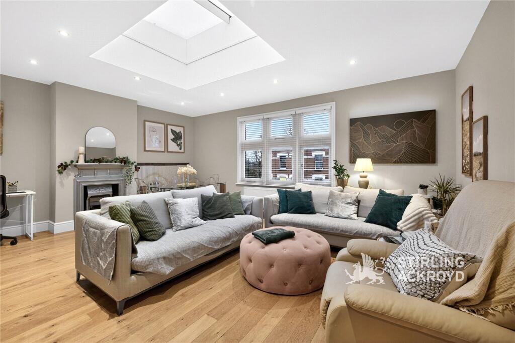 Main image of property: Chiswick High Road, Chiswick, London, W4
