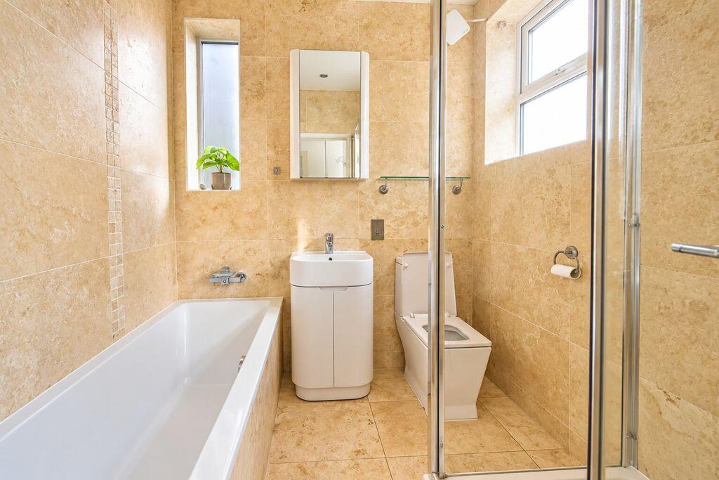 Apartment in London - View 5