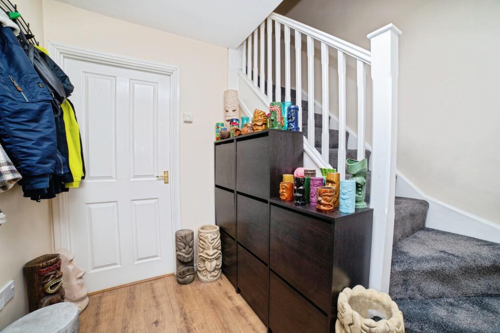Broadlands Close, SUTTON-IN-ASHFIELD, Nottinghamshire, NG17 - View 5