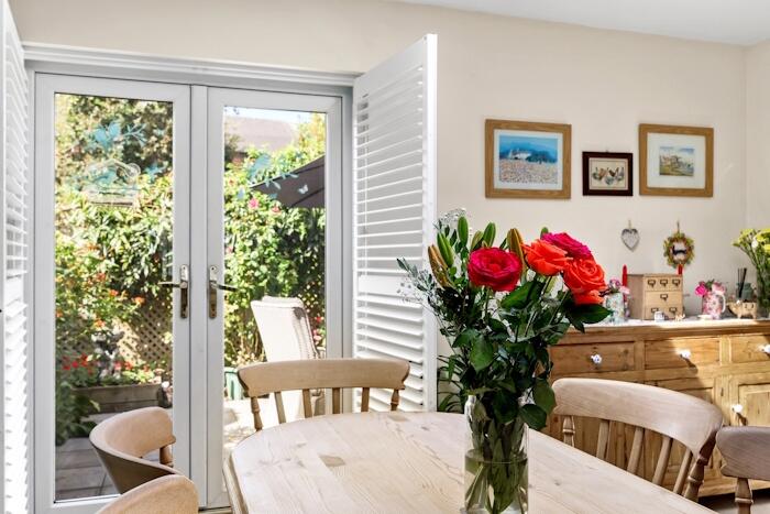House in Epping Forest, Epping - More