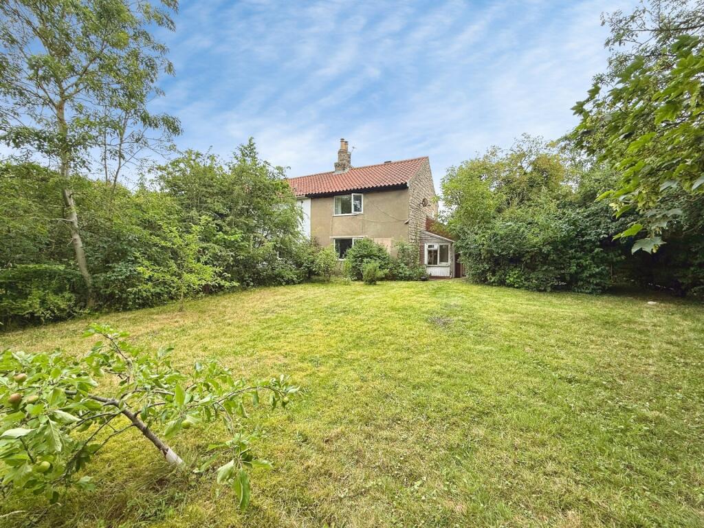 Main image of property: Watering Dyke Cottages, Grange-de-Lings, Lincoln, Lincolnshire, LN2