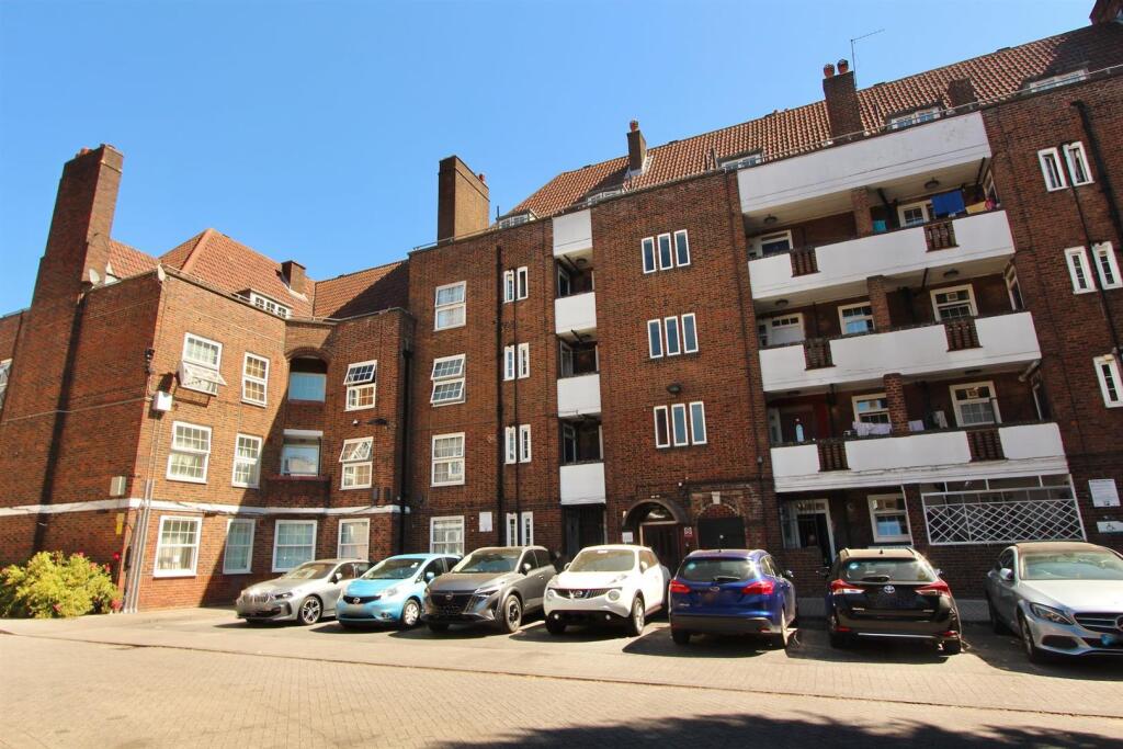 Apartment in London - View 2