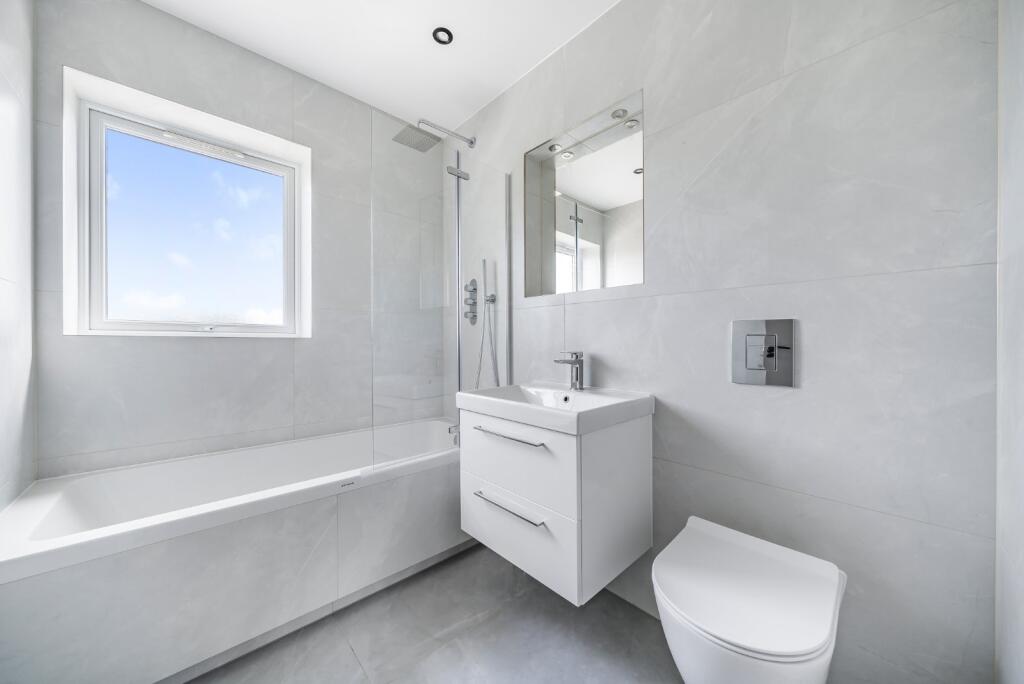 Apartment in Twickenham - View 5
