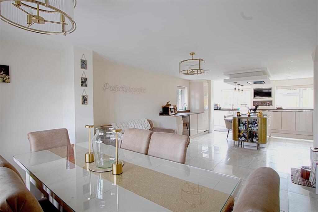 House in Basildon, Billericay - View 5