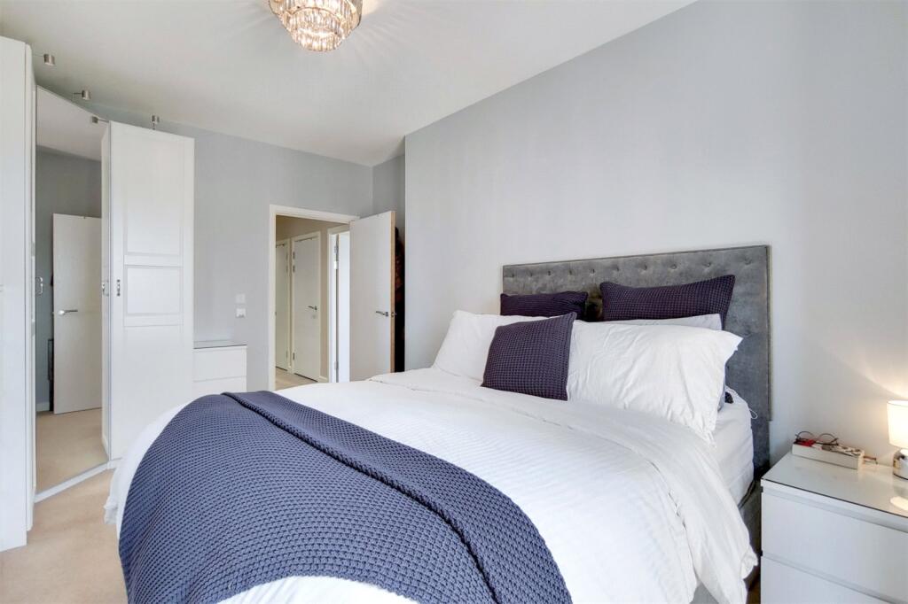 Apartment in London - View 3