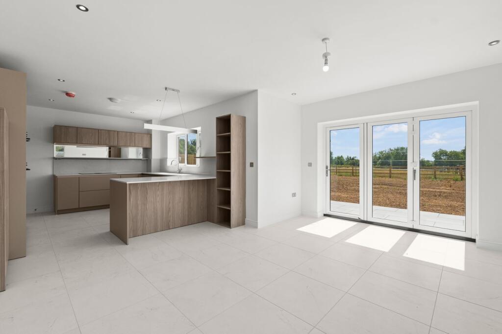 House in Worcester - More