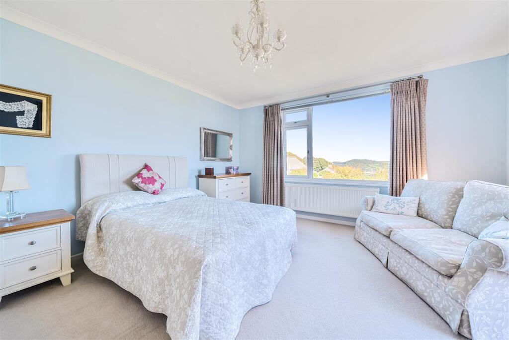 Upper Churston Rise, Seaton photo 2