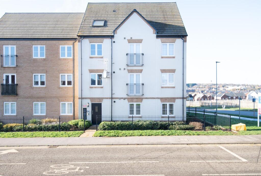 Main image of property: Irthlingborough Road North, Wellingborough