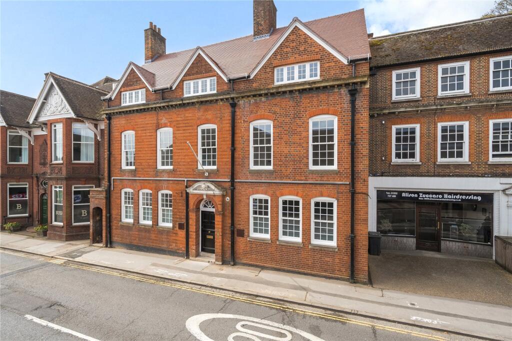 Main image of property: South Street, Farnham, Surrey, GU9