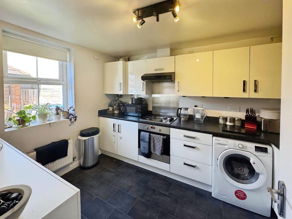 Sunstone Grove, Sutton-In-Ashfield photo 3