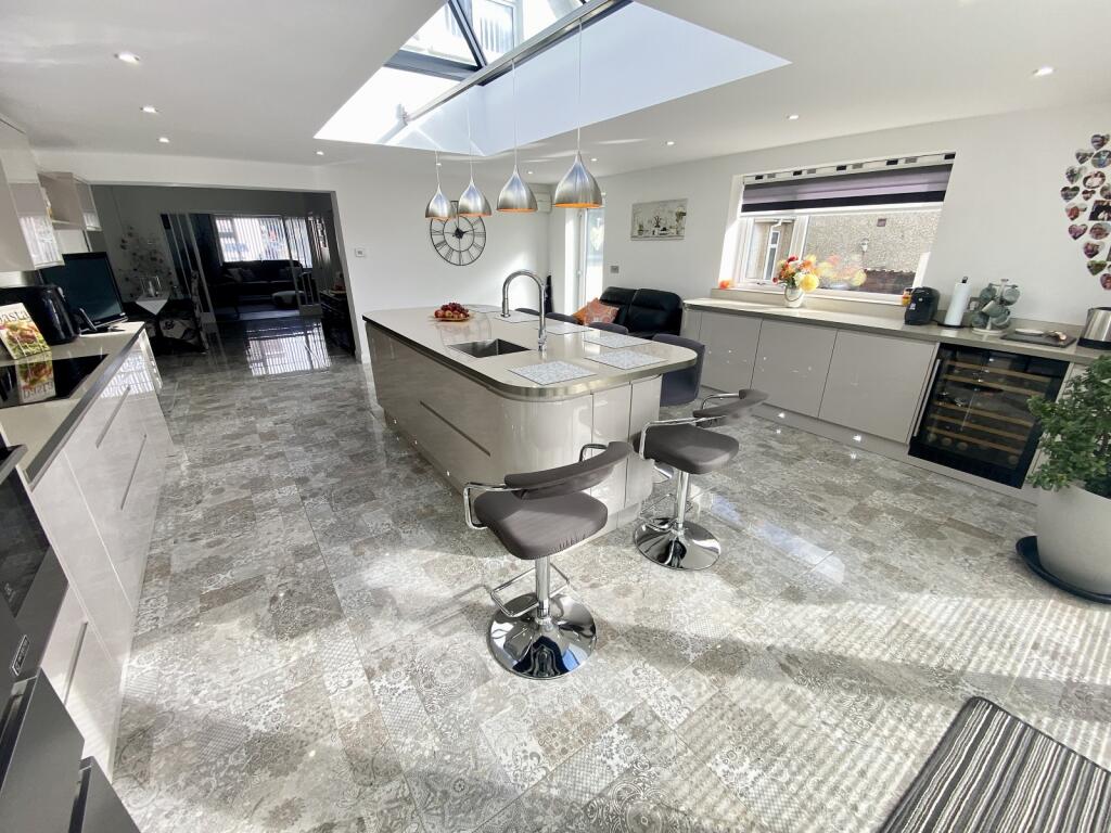 House in Swansea, Llansamlet - View 5