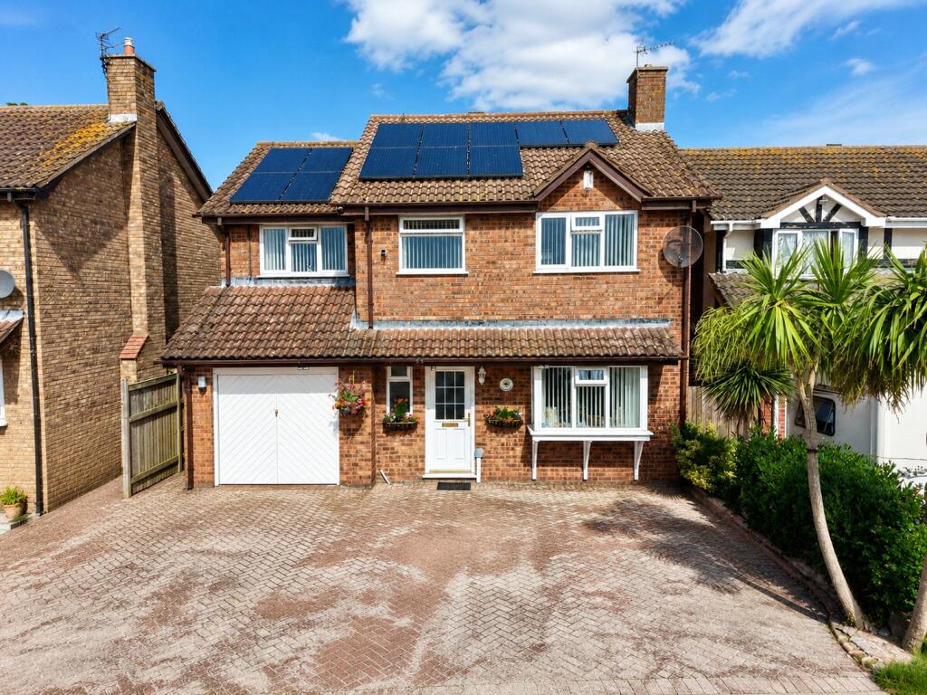 Main image of property: Town Meadow Lane, Moreton, Merseyside, CH46