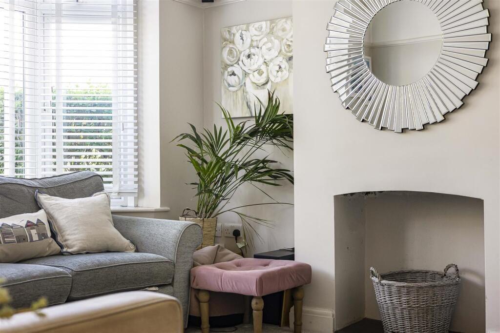 House in Slough - View 3