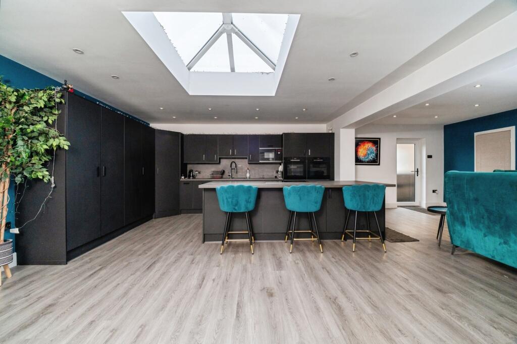 House in Doncaster - View 5