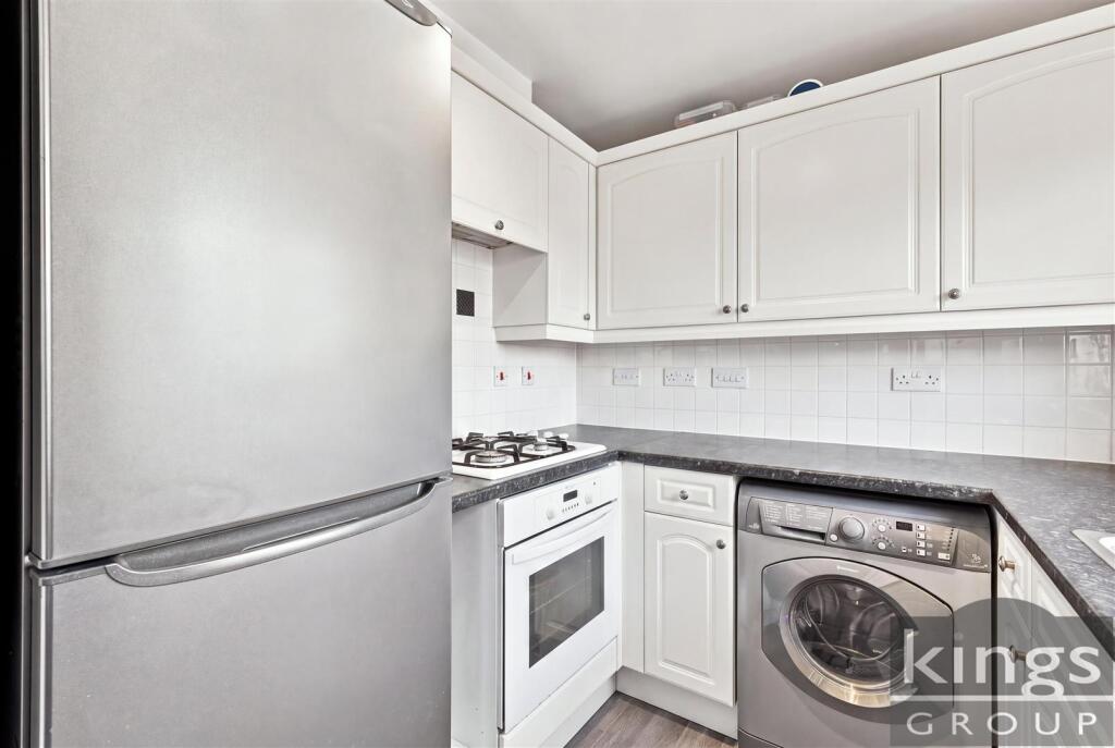 Apartment in Enfield - More