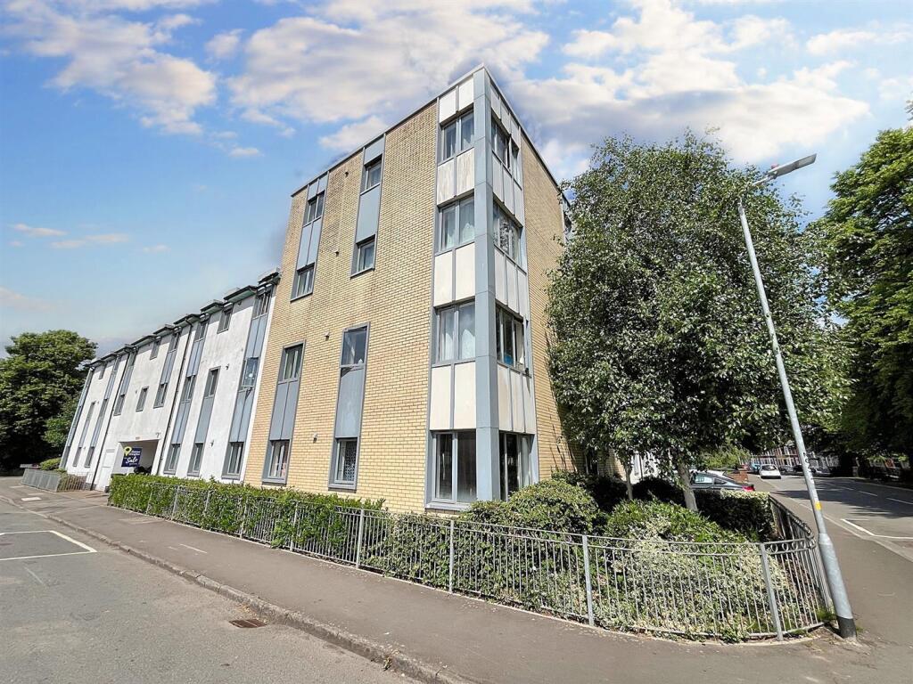 Main image of property: Pottery Terrace, Newport