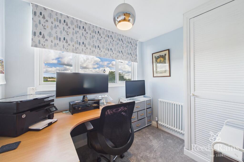 House in Wakefield, Featherstone - View 5