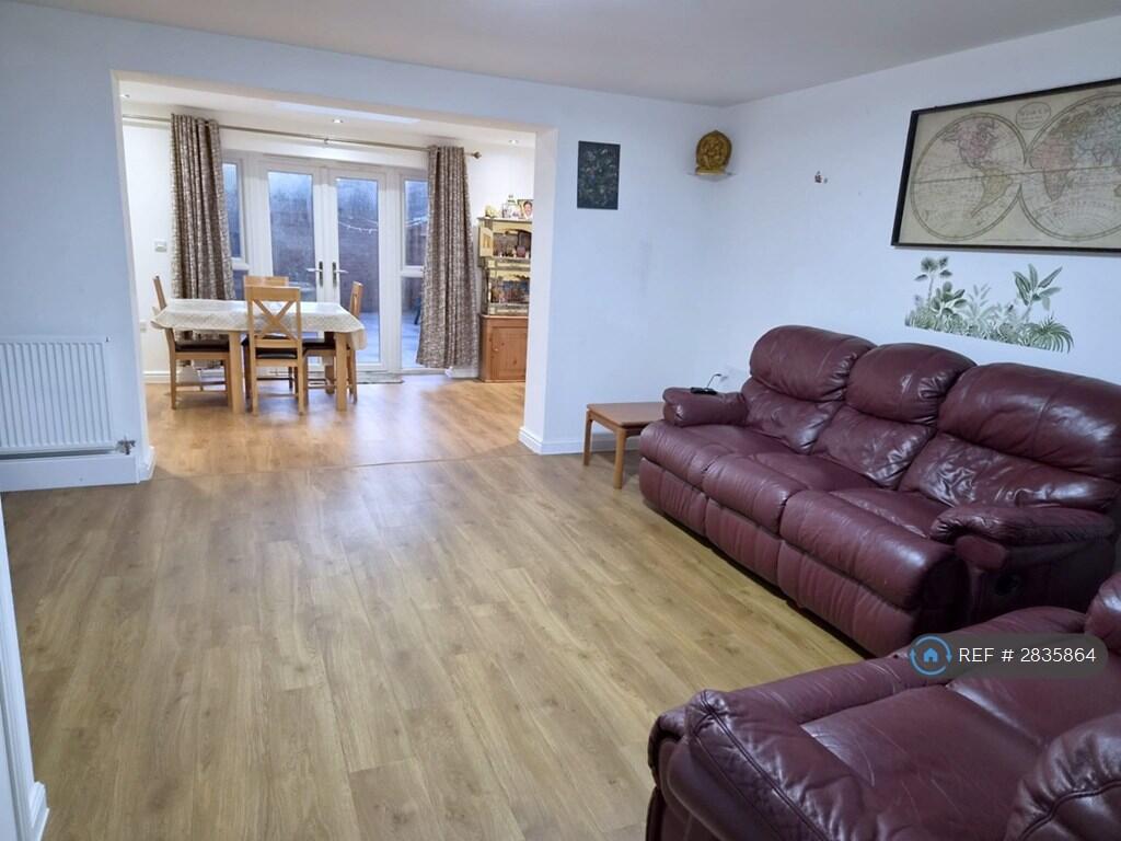 House in Reading - View 2