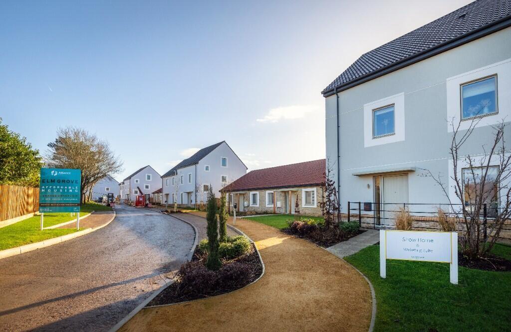 Main image of property: Elm Grove,
Nailsea,
BS48 4BF