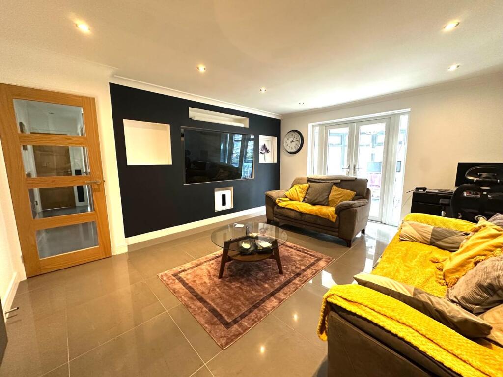 Russet Drive, Little Billing, Northampton NN3 photo 2