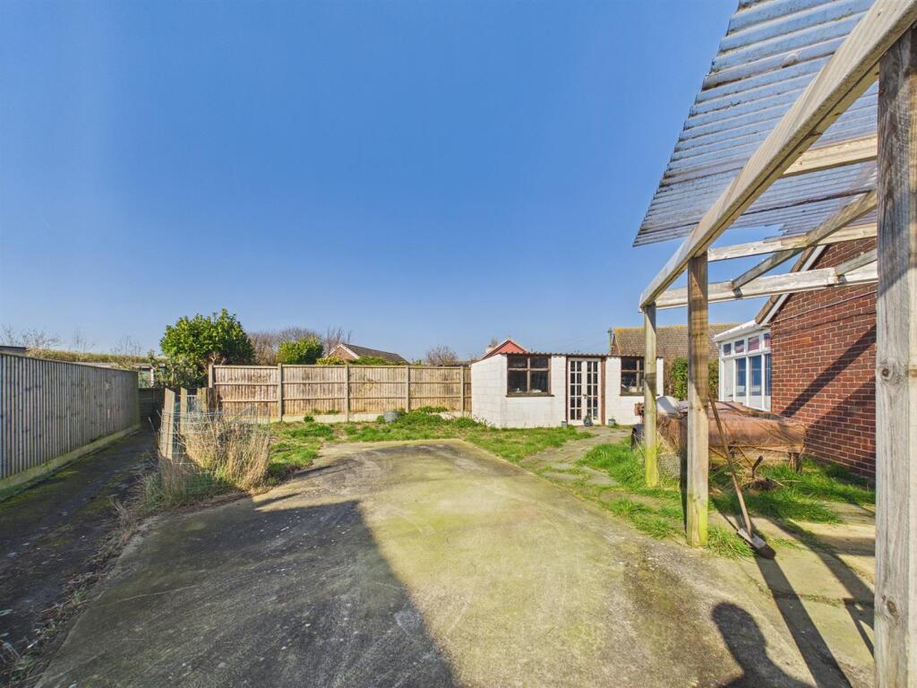 Chalfont Avenue, Mablethorpe photo 3