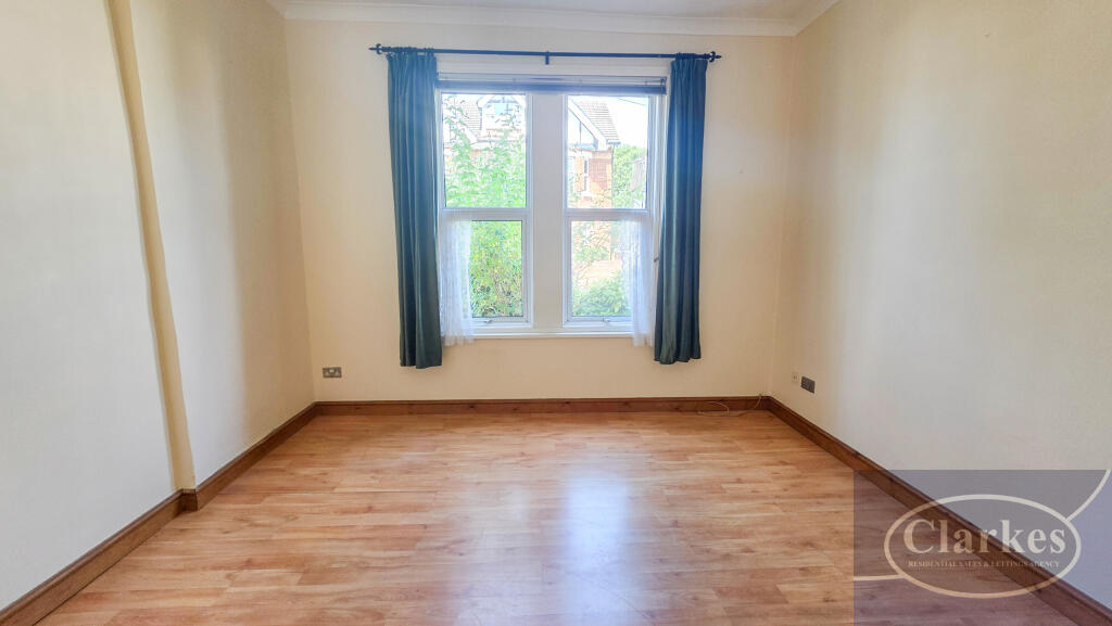 Apartment in Bournemouth, Boscombe - View 5