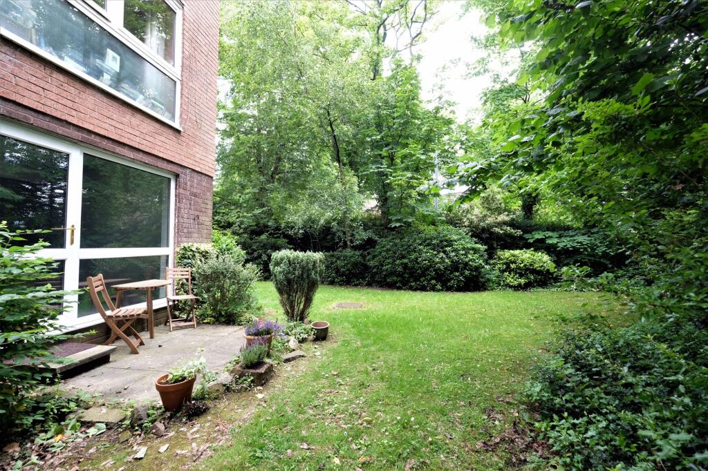 Sandwich Road, Eccles, M30 - Mehr