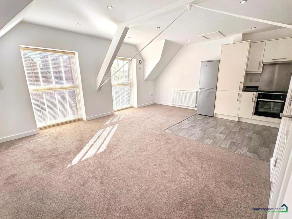 Main image of property: The Old Community Centre, St Pauls Avenue, Nottingham, NG7 5AT